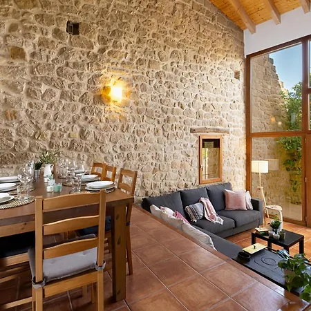 Hébergement de vacances Espacioso Pajar Con Barbacoa En Casa De Letras